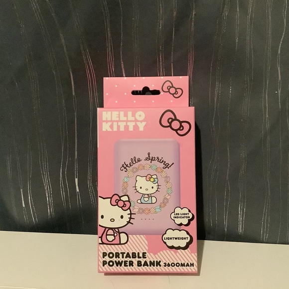 Hello Kitty portable power bank - Picture 3 of 3